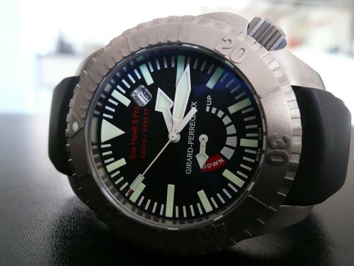 GIRARD-PERREGAUX SEA HAWK PRO 3000 M