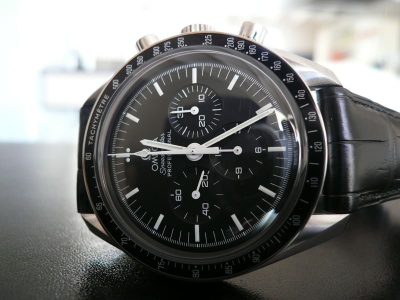 OMEGA SPEEDMASTER MOONWATCH
 	 
