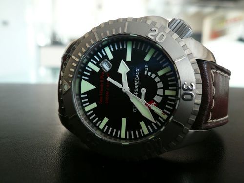 GIRARD-PERREGAUX SEA HAWK PRO 3000 M