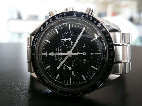 OMEGA SPEEDMASTER MOONWATCH