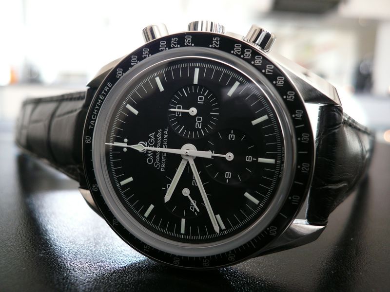 OMEGA SPEEDMASTER MOONWATCH
 	 
