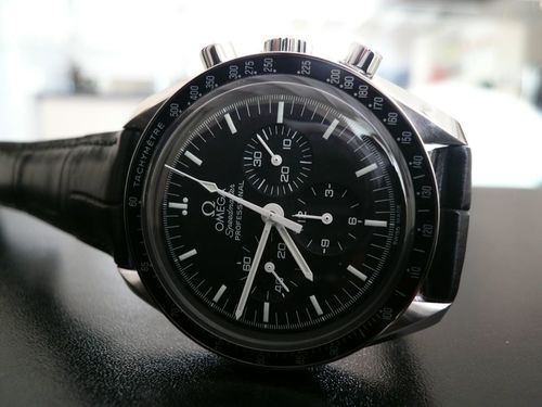 OMEGA SPEEDMASTER MOONWATCH