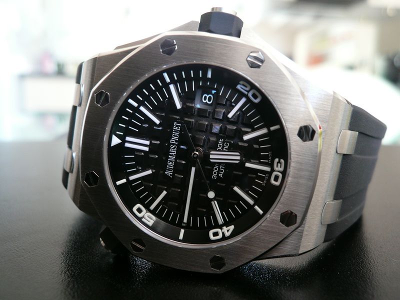 AUDEMARS PIGUET ROYAL OAK OFFSHORE DIVER
 	 
