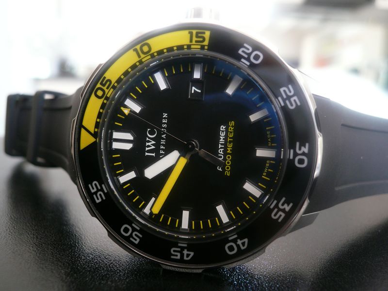 IWC AQUATIMER AUTOMATIC 2000
 	 
