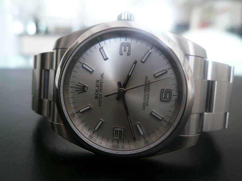 ROLEX OYSTER PERPETUAL
 	 
