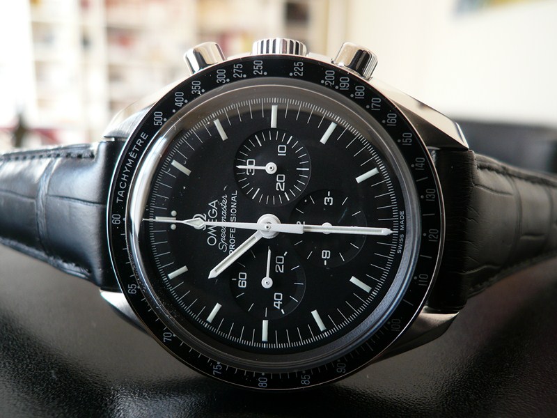 OMEGA SPEEDMASTER MOONWATCH
 	 

