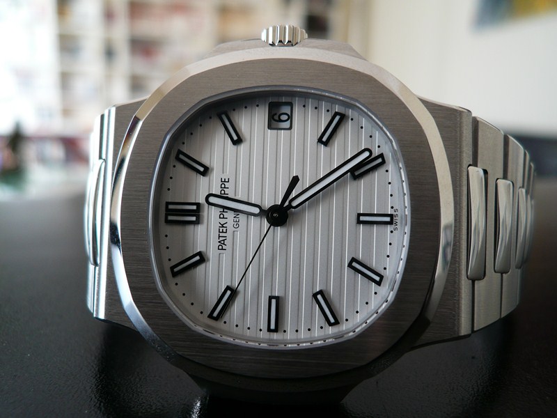 PATEK PHILIPPE NAUTILUS
 	 
