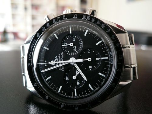 OMEGA SPEEDMASTER MOONWATCH