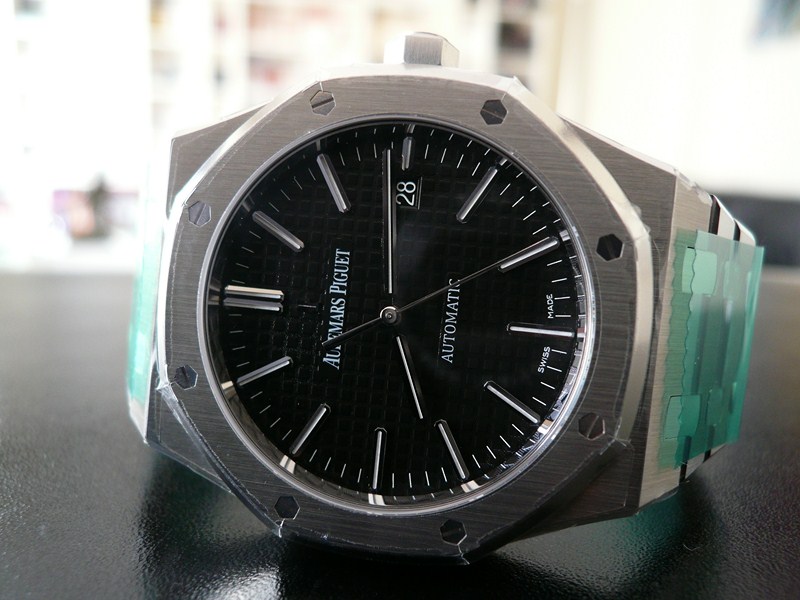 AUDEMARS PIGUET ROYAL OAK 41mm
 	 
