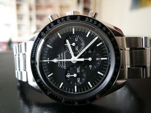 OMEGA SPEEDMASTER MOONWATCH