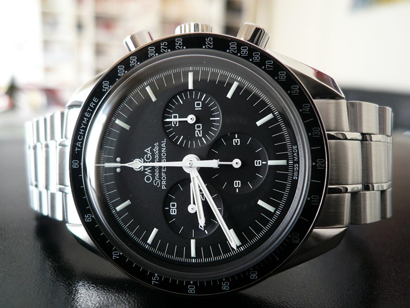 OMEGA SPEEDMASTER MOONWATCH
 	 
