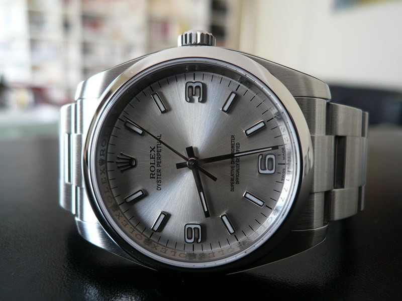 ROLEX OYSTER PERPETUAL
 	 
