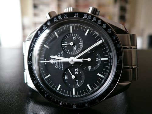 OMEGA SPEEDMASTER MOONWATCH