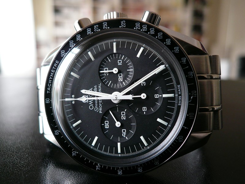 OMEGA SPEEDMASTER MOONWATCH
 	 
