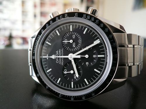 OMEGA SPEEDMASTER MOONWATCH