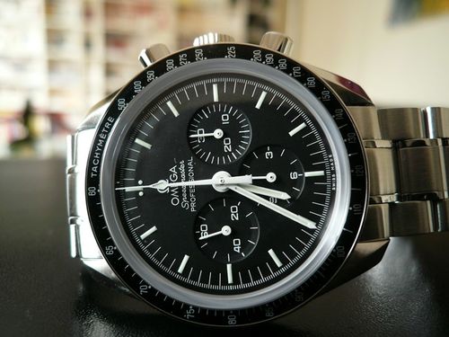 OMEGA SPEEDMASTER MOONWATCH