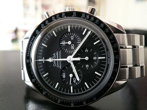 OMEGA SPEEDMASTER MOONWATCH