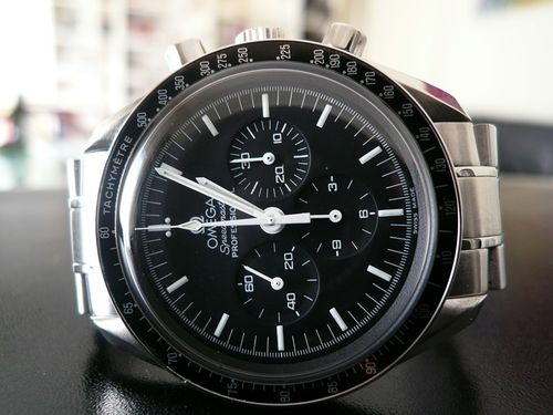 OMEGA SPEEDMASTER MOONWATCH