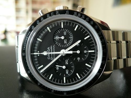 OMEGA SPEEDMASTER MOONWATCH