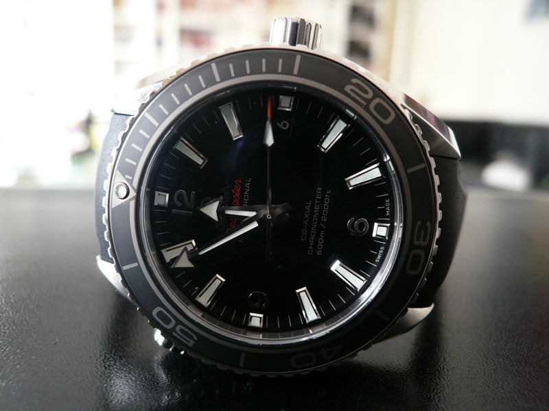 OMEGA SEAMASTER PLANET OCEAN 42 LUNETTE CERAMIQUE
 	 
