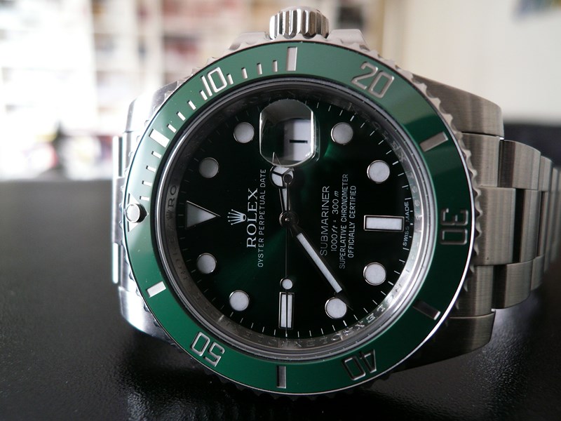 ROLEX SUBMARINER DATE CERAMIQUE LUNETTE VERTE
 	 
