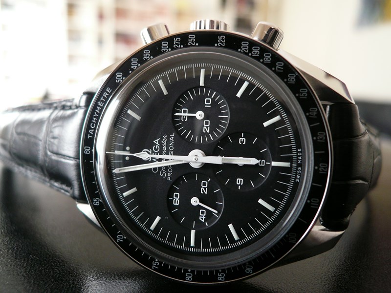 OMEGA SPEEDMASTER MOONWATCH
 	 
