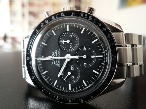 OMEGA SPEEDMASTER MOONWATCH