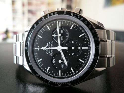 OMEGA SPEEDMASTER MOONWATCH