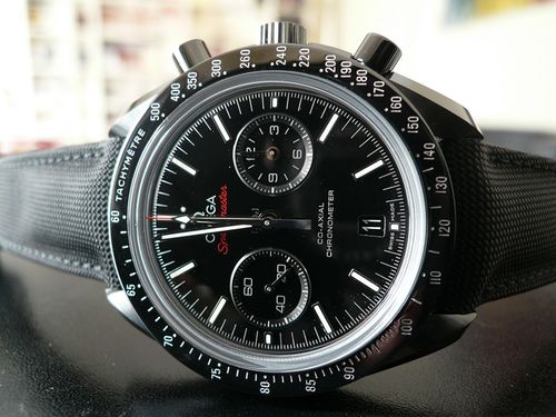 OMEGA SPEEDMASTER 'DARK SIDE OF THE MOON'