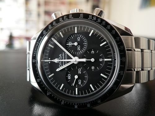 OMEGA SPEEDMASTER MOONWATCH