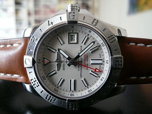 BREITLING AVENGER II GMT