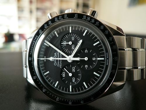 OMEGA SPEEDMASTER MOONWATCH