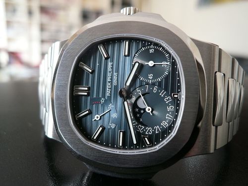 PATEK PHILIPPE NAUTILUS RESERVE DE MARCHE