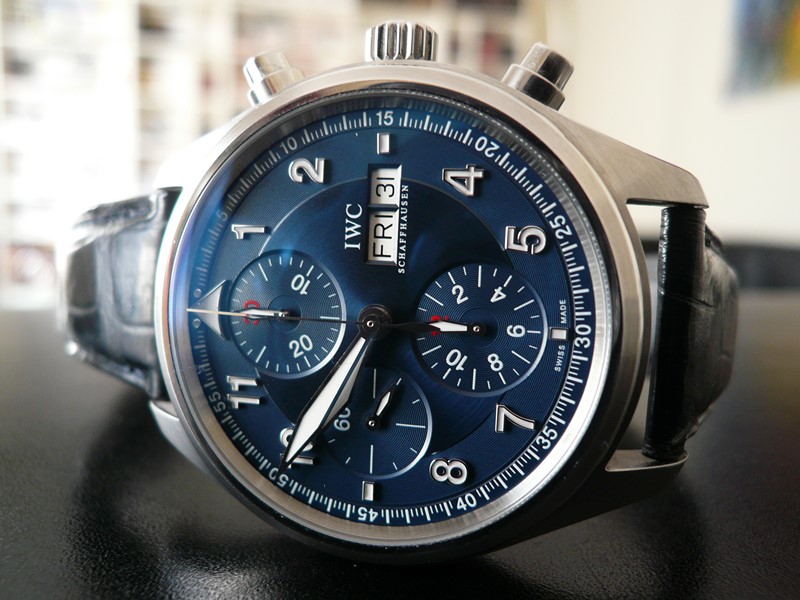 IWC MONTRE D'AVIATEUR CHRONO-AUTOMATIC EDITION LAUREUS
 	 
