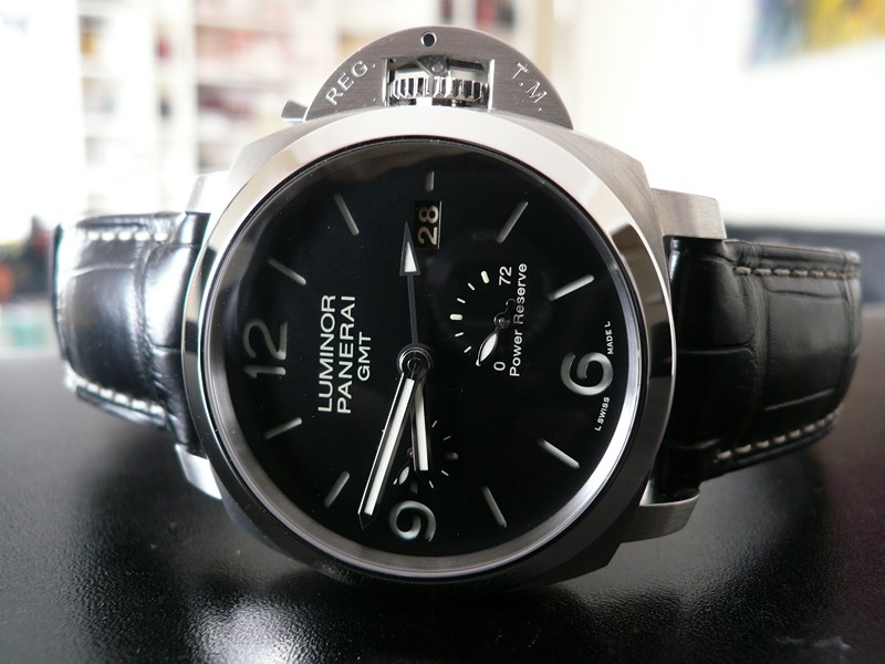 photo n°1 : PANERAI LUMINOR 1950 3 DAYS GMT POWER RESERVE