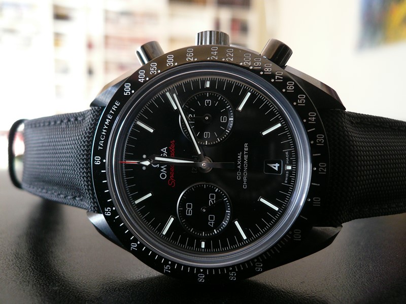 OMEGA SPEEDMASTER 'DARK SIDE OF THE MOON'
 	 
