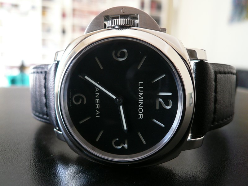 PANERAI LUMINOR BASE LEFT-HANDED
 	 
