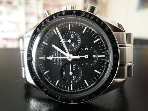 OMEGA SPEEDMASTER MOONWATCH