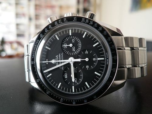 OMEGA SPEEDMASTER MOONWATCH