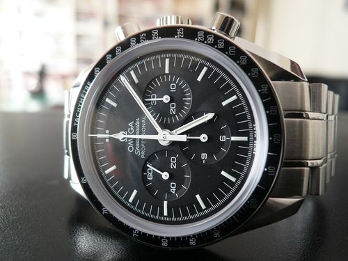 OMEGA SPEEDMASTER MOONWATCH