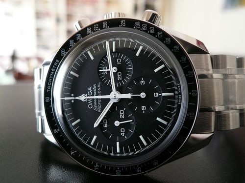 OMEGA SPEEDMASTER MOONWATCH