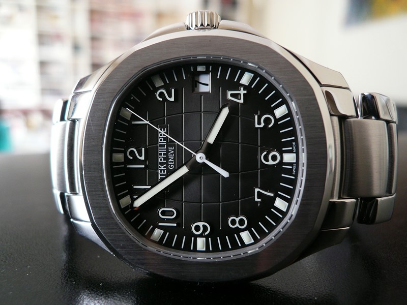 PATEK PHILIPPE AQUANAUT
 	 
