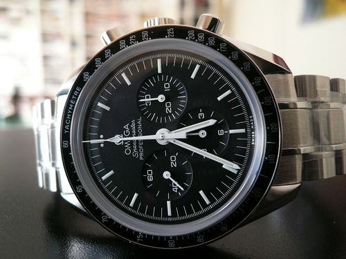 OMEGA SPEEDMASTER MOONWATCH