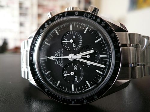 OMEGA SPEEDMASTER MOONWATCH