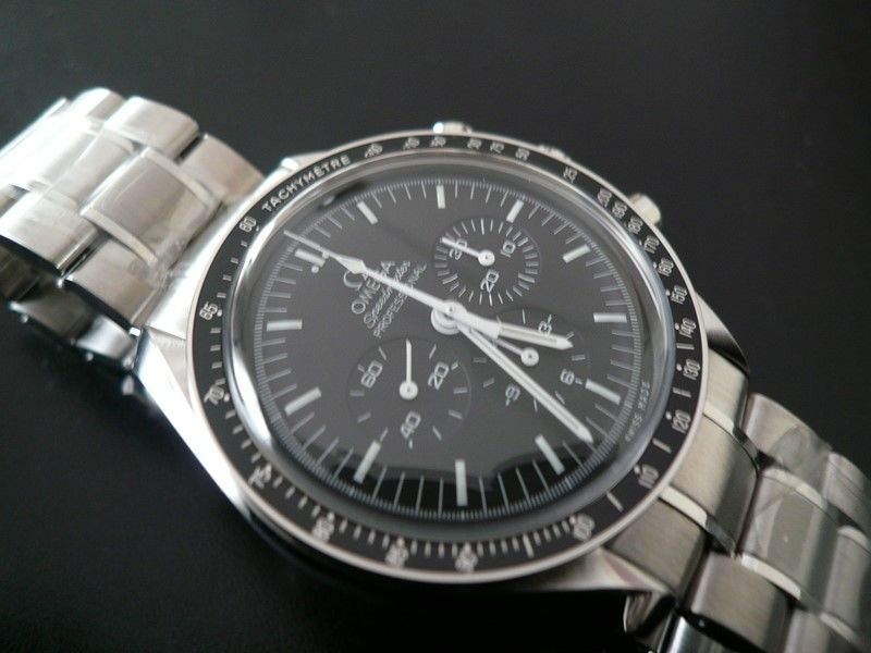 photo n°2 : OMEGA SPEEDMASTER MOONWATCH