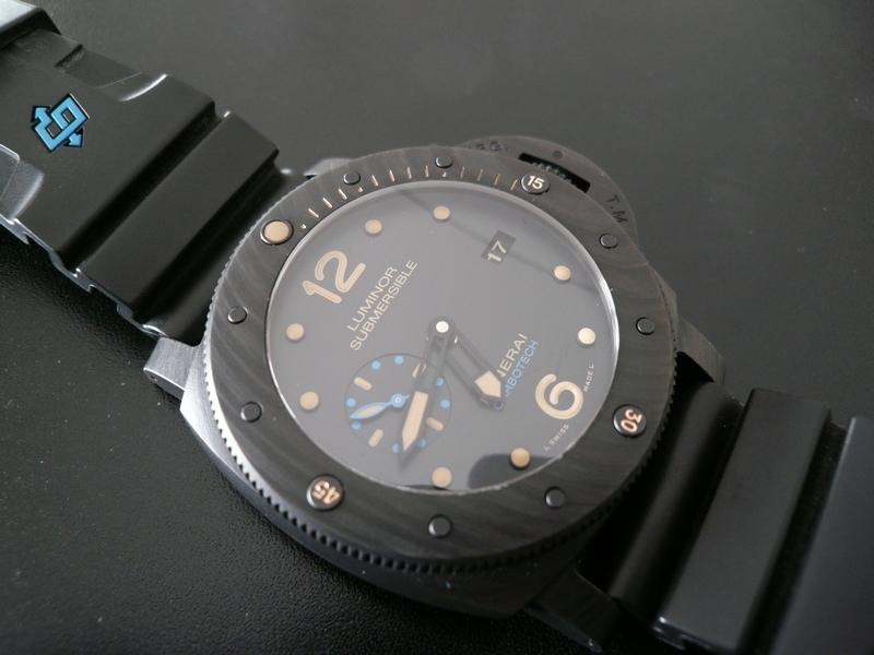 photo n°2 : PANERAI LUMINOR SUBMERSIBLE 1950 CARBOTECH