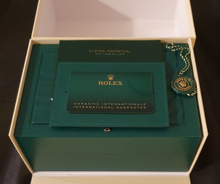 photo n°4 : ROLEX SKY-DWELLER BLUE DIAL