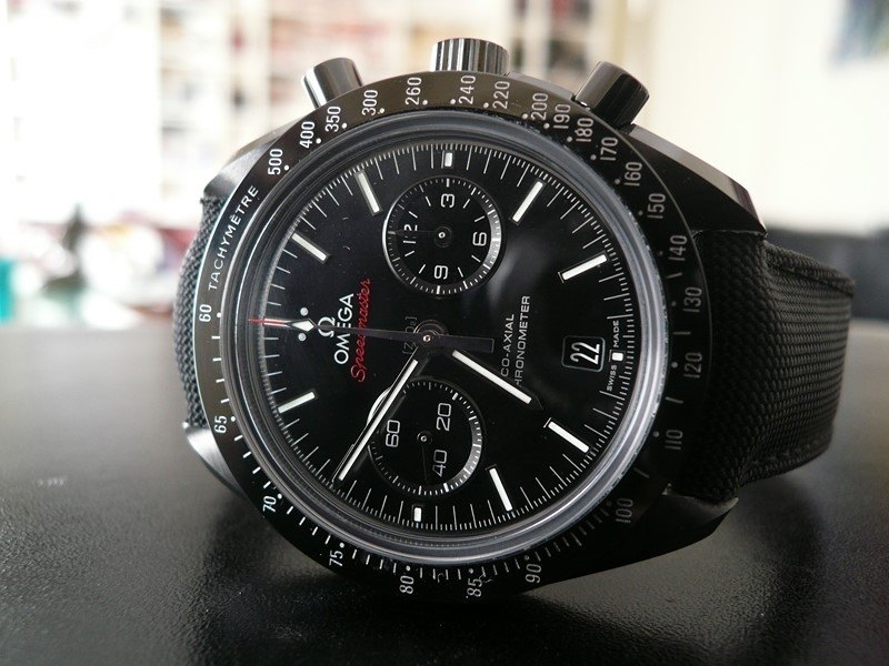 photo n°1 : OMEGA SPEEDMASTER DARK SIDE OF THE MOON